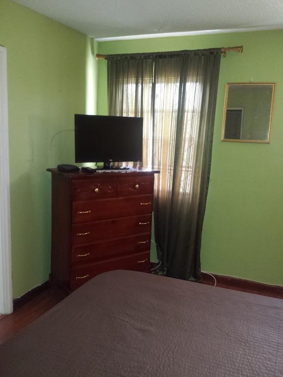 Impeccable Guest Rooms 2 金斯敦 客房 照片